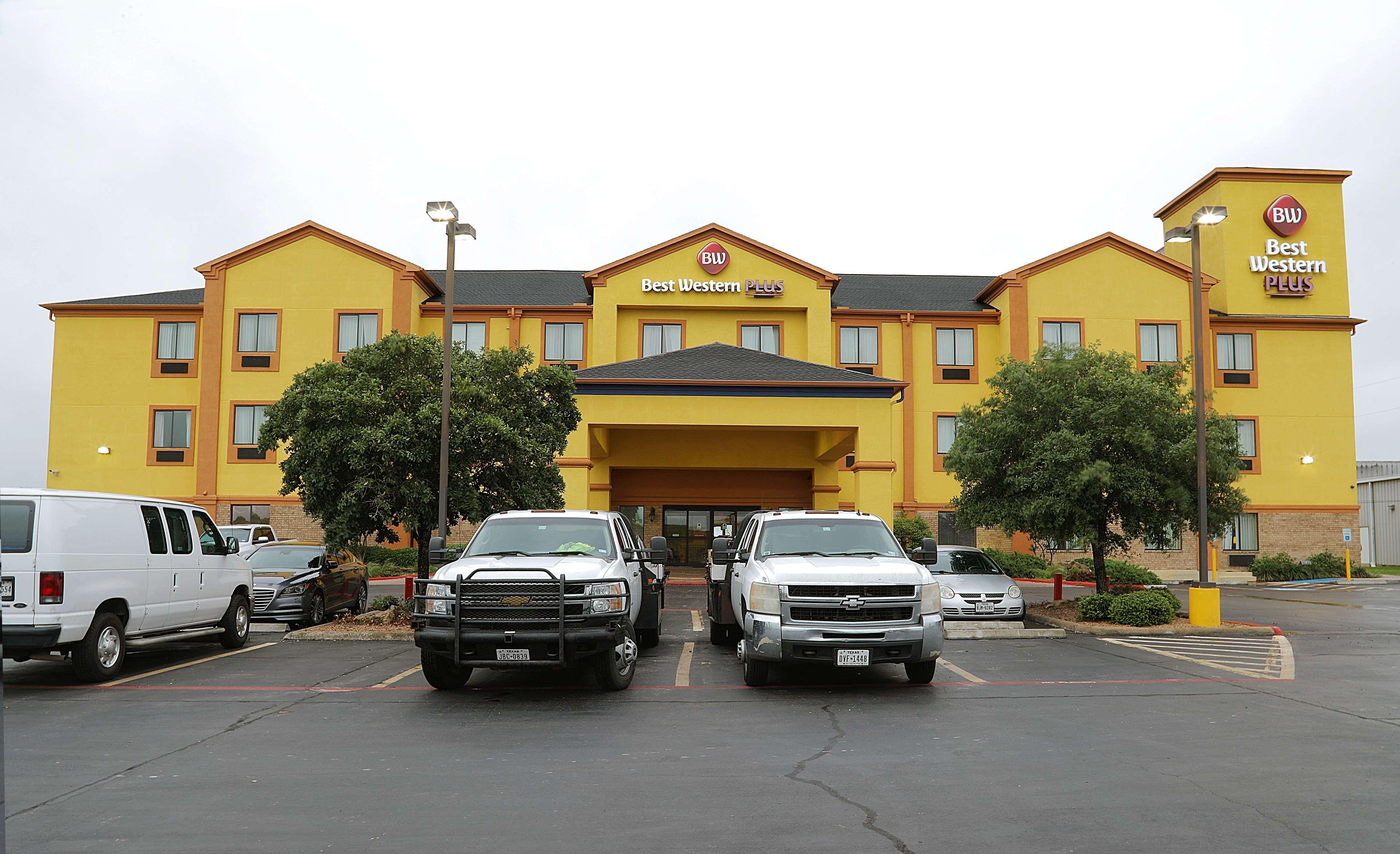 Best Western Plus Schulenburg Inn & Suites エクステリア 写真