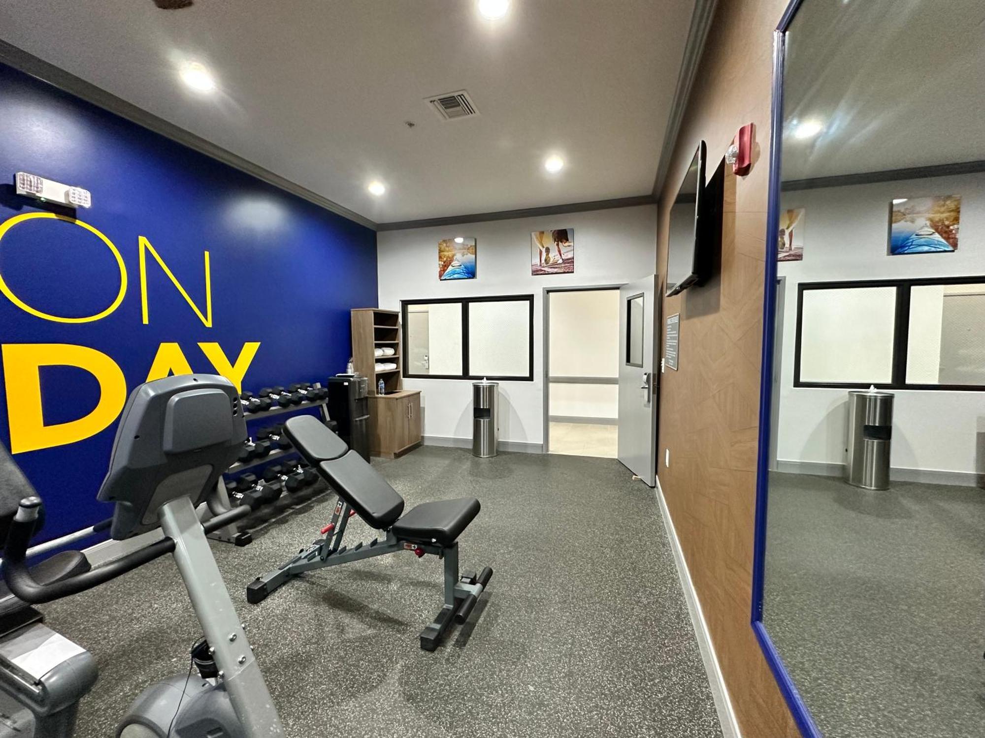 Best Western Plus Schulenburg Inn & Suites エクステリア 写真