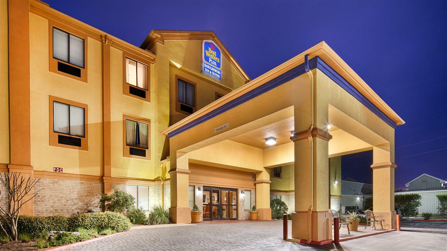 Best Western Plus Schulenburg Inn & Suites エクステリア 写真